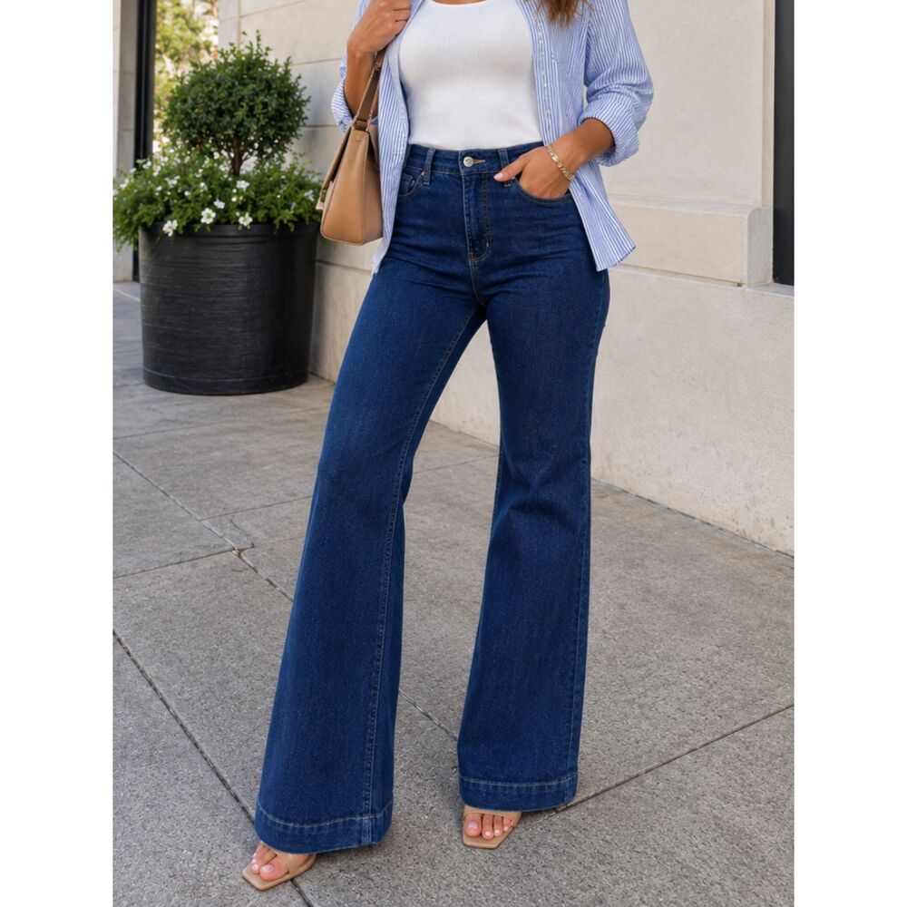 Old Navy Extra High Rise Flare Trouser Jeans Size 8 Dark Wash Stretch Denim